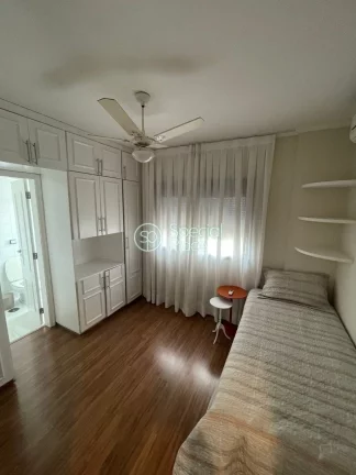 Imagem Apartamento com bastante luz natural, uma planta ampla, 1 km do Shopping Ibirapuera, Colégio Móbil...