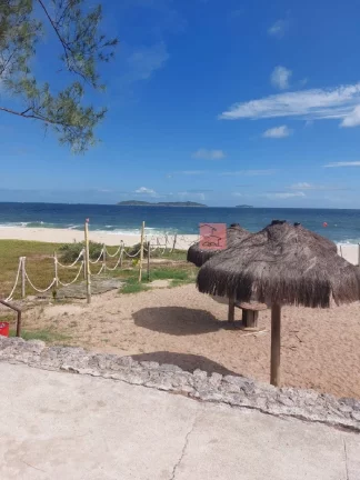 Imagem Comercial para Venda em Maricá/RJ - 0 Dorm. 29 m2 Área Útil