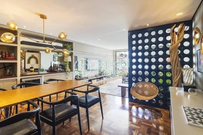 Imagem Excelente apartamento com 175m² no Jardim América. Amplo living para dois ambientes e varanda espa...