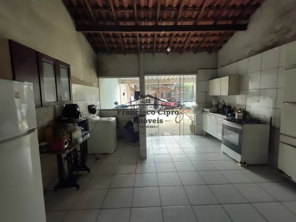 Imagem Casa à venda no bairro Vila Brasil - Guaratinguetá/SP