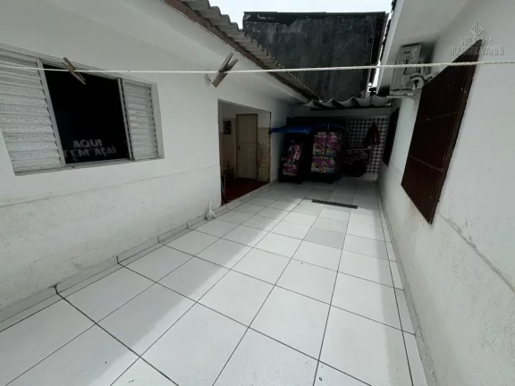 Imagem asa térrea 5 dormitórios sendo 1suíte no Bairro Imperador
