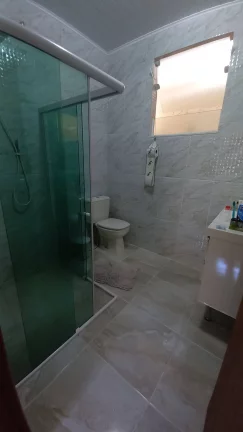 Imagem Vendo esta linda casa com quintal em Nova Friburgo.