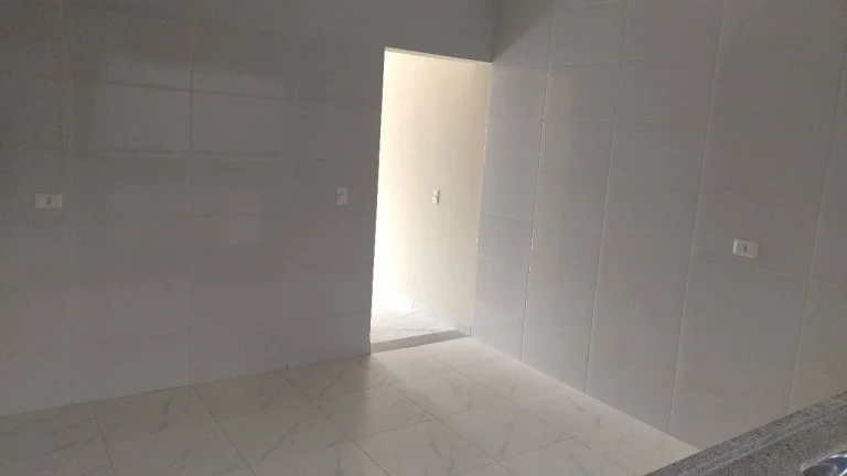 Imagem Casa Nova em Condomínio Fechado para Locação – Primeira Locação