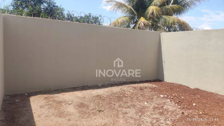 Imagem Casa com 2 dormitórios à venda, 1 m² por R$ 235.000,00 - Setor Nossa Senhora da Saúde - Itumbiara/GO