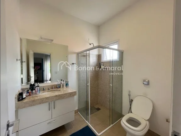 Imagem Linda casa à venda em um condomínio de alto padrão na cidade de Valinhos - SP. Esta espaçosa res...