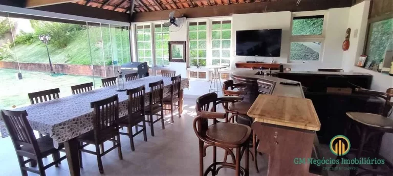 Imagem Cond. Jd Algarve – 3 sts, jardim, piscina, salão multiuso e escritório!