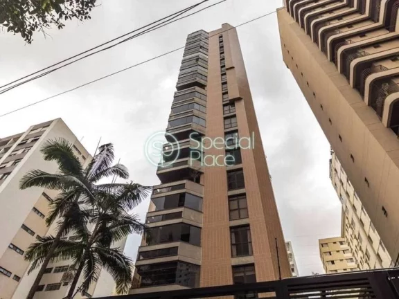 Imagem Apartamento bem amplo com muita luz natural, 220 metros, amplo living com lareira , jardim suspenso,...