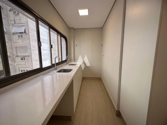 Imagem Apartamento retrofit á venda Gonzaga em Santos