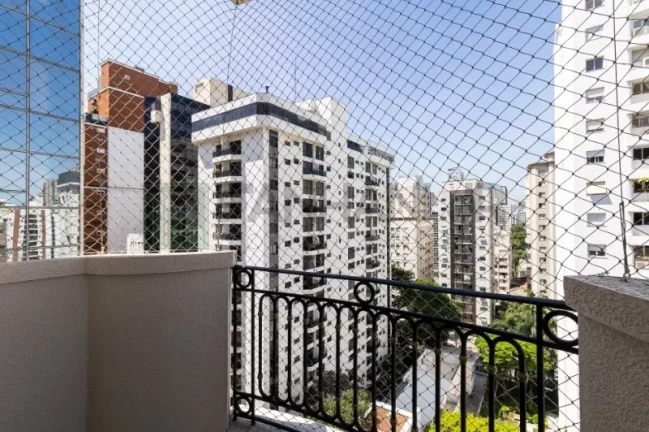 Imagem Localizado no coração do Itaim, este incrível projeto da renomada construtora Lindenberg é simplesmente imperdível! Com uma localização privilegiada,