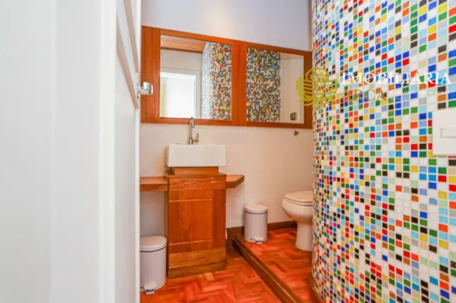 Imagem Apartamento à venda na Bela Vista, São Paulo-SP: 3 quartos, 1 suíte, 1 sala, 1 banheiro, 1 vaga de garagem, 240m² de área.