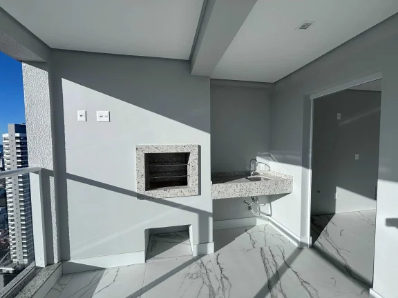 Imagem Apartamento com 3 suítes e 3 Vagas de Garagem no Centro Itajaí/SC