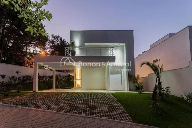 Imagem Residência sofisticada no Lake View

Fotos com ambientes mobiliados meramente ilustrativas.

Este e...