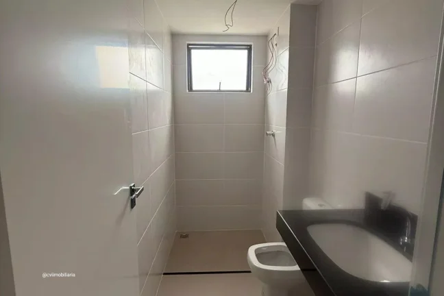 Imagem Este espaçoso apartamento está localizado na vibrante cidade de Belo Horizonte. Com quatro quartos...