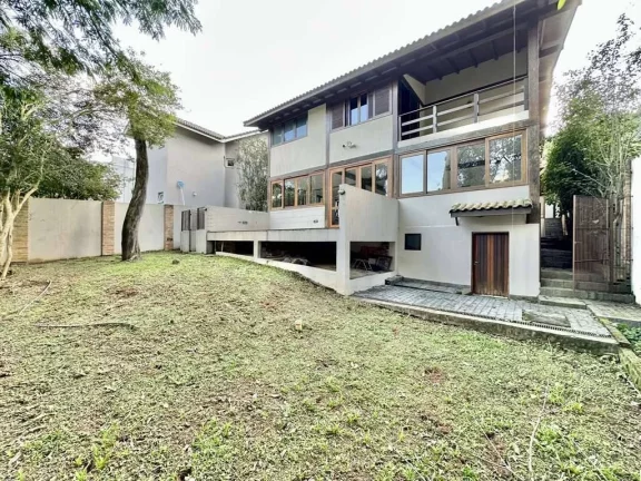 Imagem Cond. Aldeia da Fazendinha - 5 dorms / 3 stes. Voltada para área de preserv