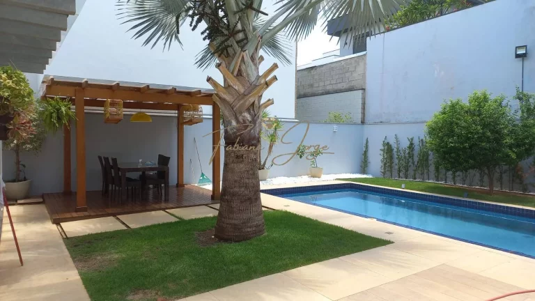 Casa de Condomínio com 3 Quartos à Venda, 240 m² em Swiss Park - Campinas
