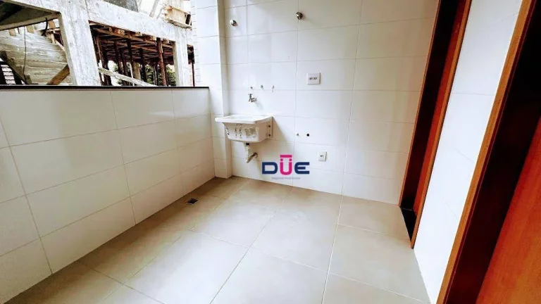 Imagem Casa com 4 dormitórios à venda, 244 m² por R$ 1.800.000 - Embaré - Santos/SP