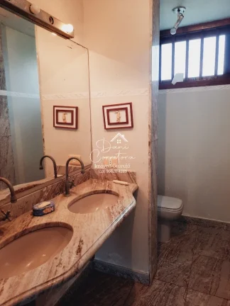 Imagem Casa de luxo em condomínio à venda no Jardim Acapulco, Guarujá-SP: 6 quartos, 2 suítes, 2 salas, 4 banheiros, 4 vagas, 480m²!
