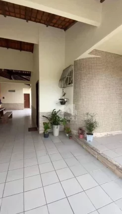 Imagem Casa com 4 dormitórios à venda, 250 m² por R$ 1.290.000 - Ponta da Fruta - Vila Velha/ES