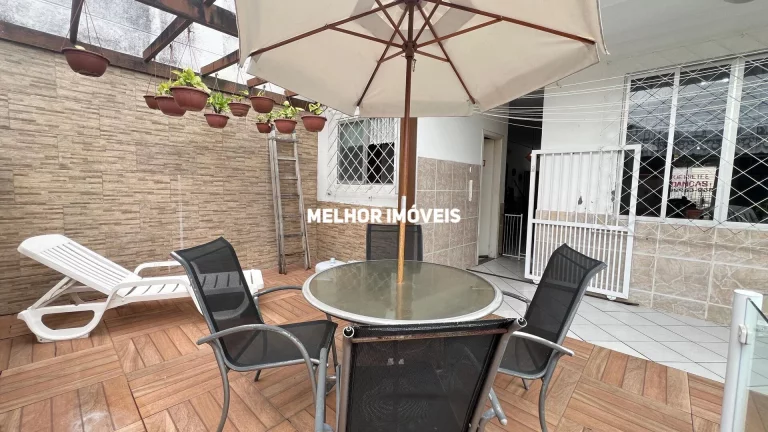 Imagem Casa a venda com 242 m² - Centro Sul de Balneário Camboriú.