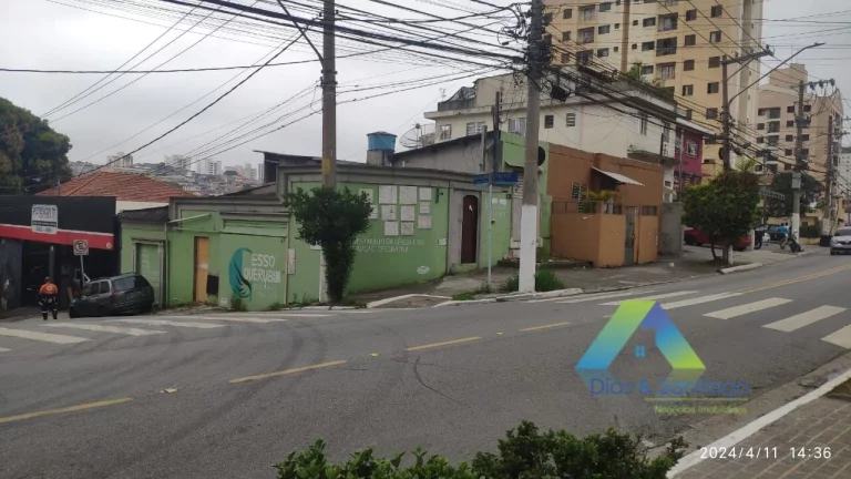 Imagem Casa 2 quartos e Salão 300 metros e vaga para 10 carros