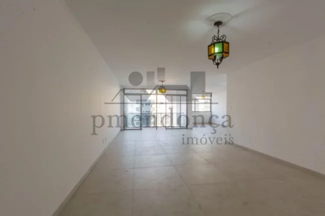 Imagem Higienópolis, Apartamento com 3 dormitórios (1 suíte) e 2vagas, 230m² ao lado Metrô
