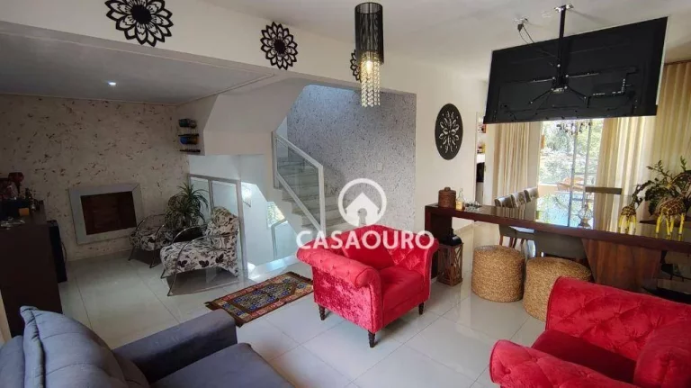 Casa com 5 Quartos à venda, 226 m² por R$ 1.500.000 - Cabeceira - Nova Lima/MG