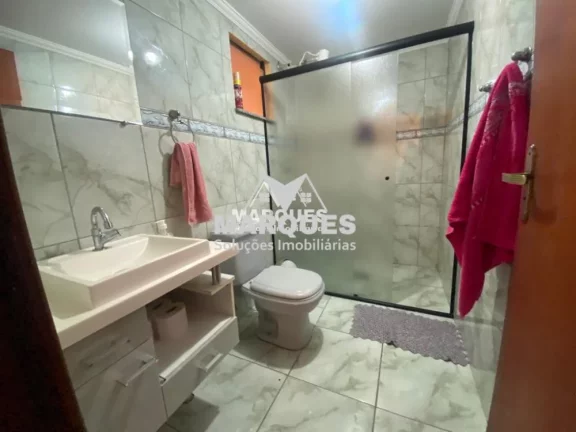 Imagem Casa c/ 3 dorms, 1 suite e 4 vagas