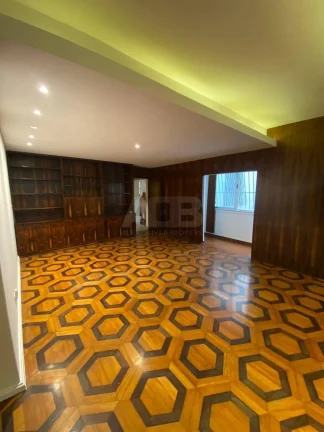 Imagem Apartamento no Leblon, 4 Quartos, 219m2, 1vaga, Quadra da Praia