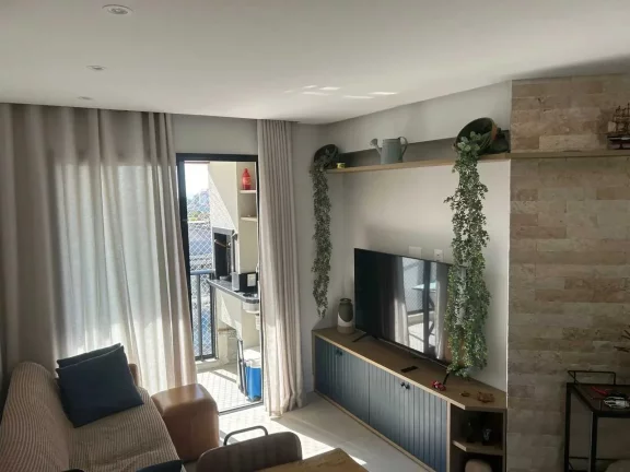 Imagem Apartamento mobiliado com 2 dormitórios sendo 1 suíte e 1 vaga de garagem na Praia Brava - Itajaí