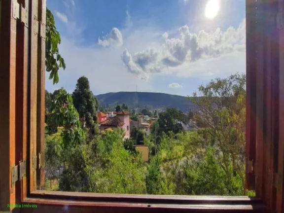 Imagem Linda casa, construção ecológica, com aquecimento solar.
Construção com menos de 10 anos.
área...