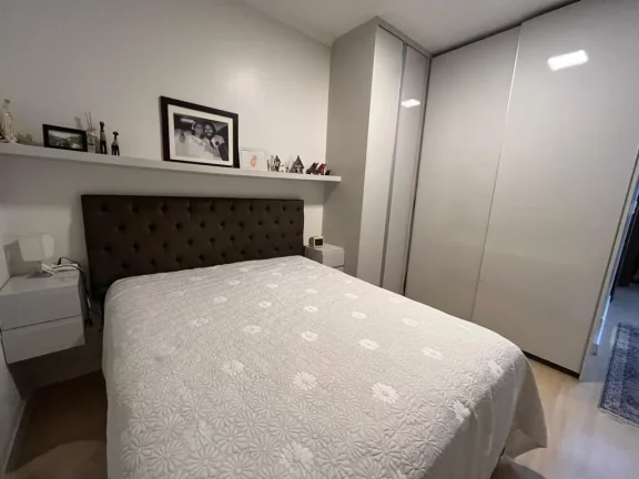 Imagem Sobrado à Venda no Jardim Têxtil - 160 m² - 3 Quartos - 1 Suíte - 4 Vagas de garagem