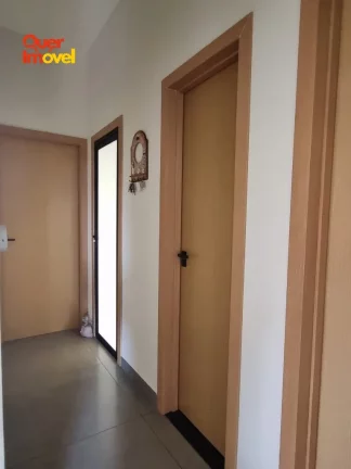 Imagem Oportunidade imperdível: Casa à venda na City Ribeirão, zona leste de Ribeirão Preto-SP. 2 quartos, 1 suíte, ampla sala, 2 banheiros, 4 vagas de garagem. 125,72 m² de área. Quer Imóvel Negócios Imobiliários.