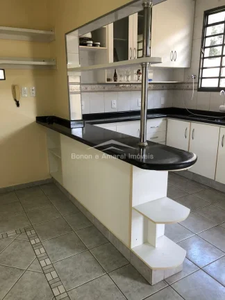 Imagem Casa à venda no Carlos Lourenço

Ótima casa térrea toda reformada em bairro de fácil acesso a V...