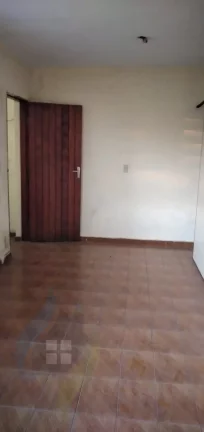 Imagem Casa de 2 dormitórios, 2 banheiros, 2 vagas, com 189m² em Taboão, São Bernardo do Campo