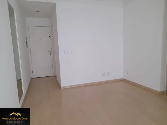 Imagem Apartamento na Pompeia com 2 dormitórios (1 suíte) e 2 vagas, próximo ao Sesc Pompeia. Edifício com portaria 24h e lazer