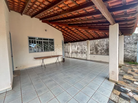 Imagem Venda Rua 3 Casa Vicente Pires 3 quartos 2 suítes 3 banheiros terreno grande.
