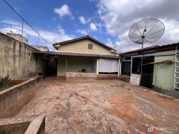Imagem Casa à Venda no Bairro Nossa Senhora de Fátima – 3 Quartos, Área Gourmet e 400 m² de Terreno! R$ 380 mil