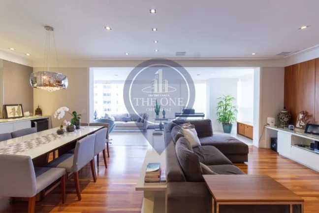 Imagem Apartamento de luxo em Moema, São Paulo-SP: 4 quartos, 3 suítes, 2 salas, 4 banheiros, 3 vagas de garagem, 181m².