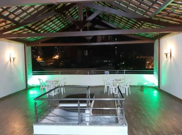 Imagem Casa de Cobertura à Venda no Bairro Grageru - Espaçosa com 370m² e Cobertura Livre de 100m²