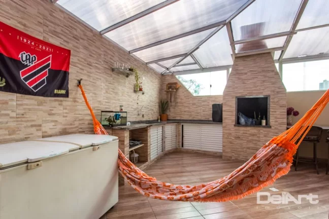 Imagem Casa Residêncial em estilo Neoclássico - Bairro Rebouças - 432,00m2 - R$ 1.800.000,00