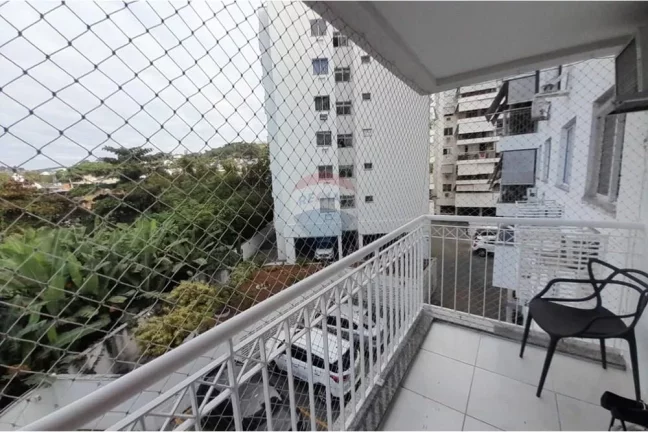 Imagem Apartamento à venda com 2 quartos, 1 suíte com 64 m² em Vila Valqueire-RJ