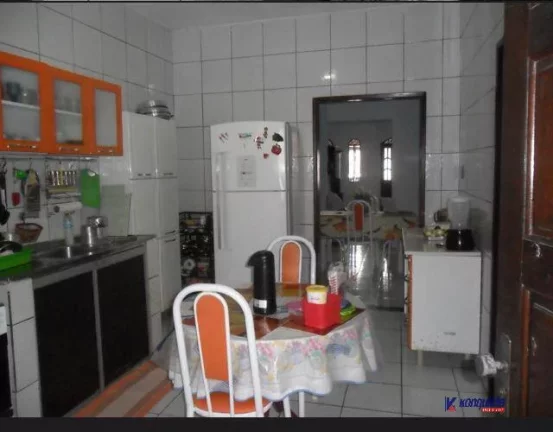 Imagem VENDO CASA DE 3/4 SENDO UMA SUITE NA CONCEIÇÃO
