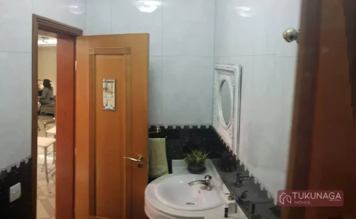 Imagem Sobrado com 3 dormitórios à venda, 430 m² por R$ 1.750.000,00 - Conjunto Residencial Santa Terezinha - São Paulo/SP