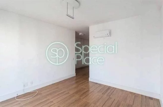 Imagem Cobertura duplex impecável. São 403m2 de área privativa, 4 dormitórios ( 4 suítes) e 5 vagas na...