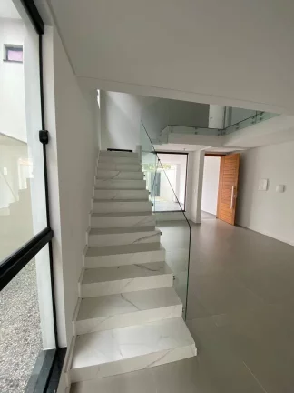 Imagem Geminado Sobrado Bairro Floresta com 3 suítes