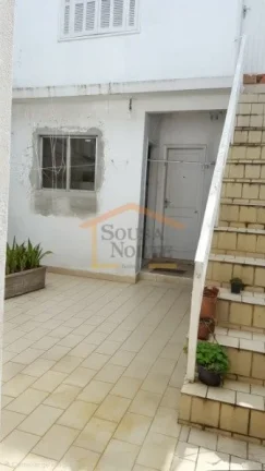 Imagem Sobrado com 190², 3 dormitórios, sendo 1 suite, 3 banheiros, o imóvel oferece ambientes amplos, b...
