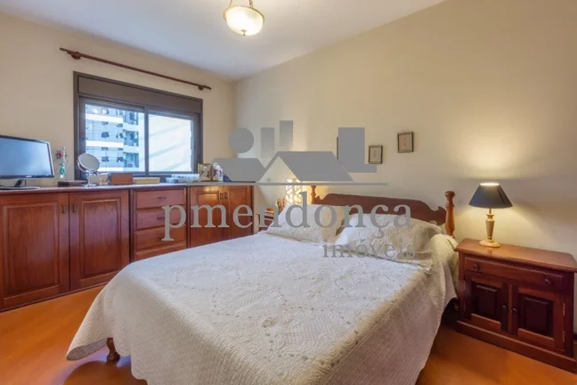 Imagem Apartamento na Vila Madalena com 3 quartos ( 1 suíte ) e 2 vagas, 102m²
