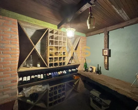 Imagem Linda casa com piscina e pista de skate no bairro São Marcos. Se tem algo que esse momento de pande...