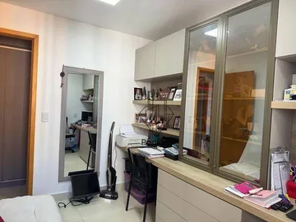 Imagem Apartamento com projetados e varanda / sacada de alto padrão em Condominio Club Maison Miramar - AP2098