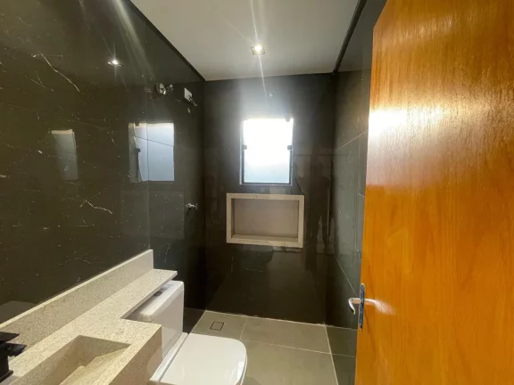 Foto do imóvel: Casa a Venda no Condomínio Nova Jaguari - 3 Suítes e Piscina